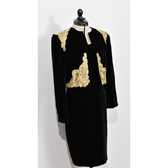 Nipon Night Black Velvet Dress & Jacket - Picture 9 of 10